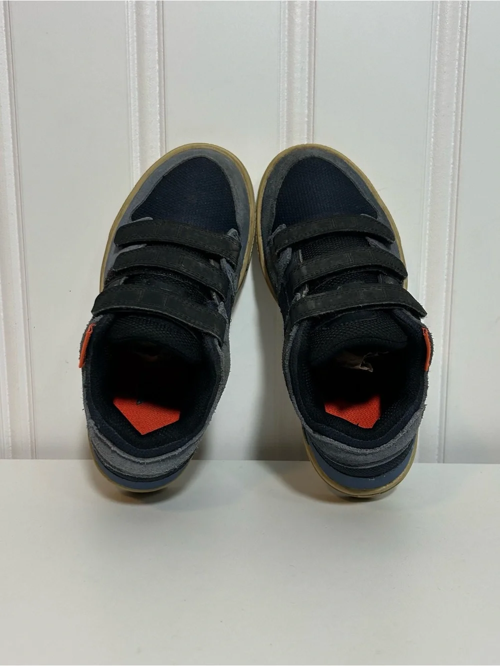 adidas five ten free rider Kids Navy and Orange Velcro Sneakers